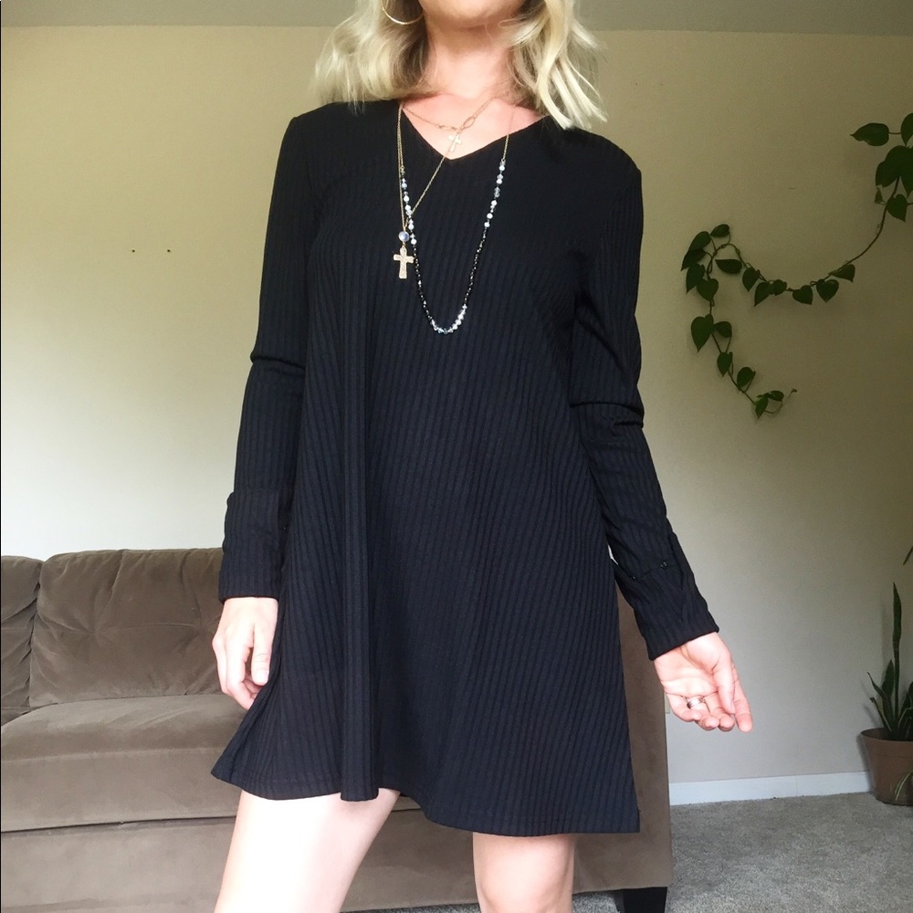 NEW Black ribbed long sleeve dress